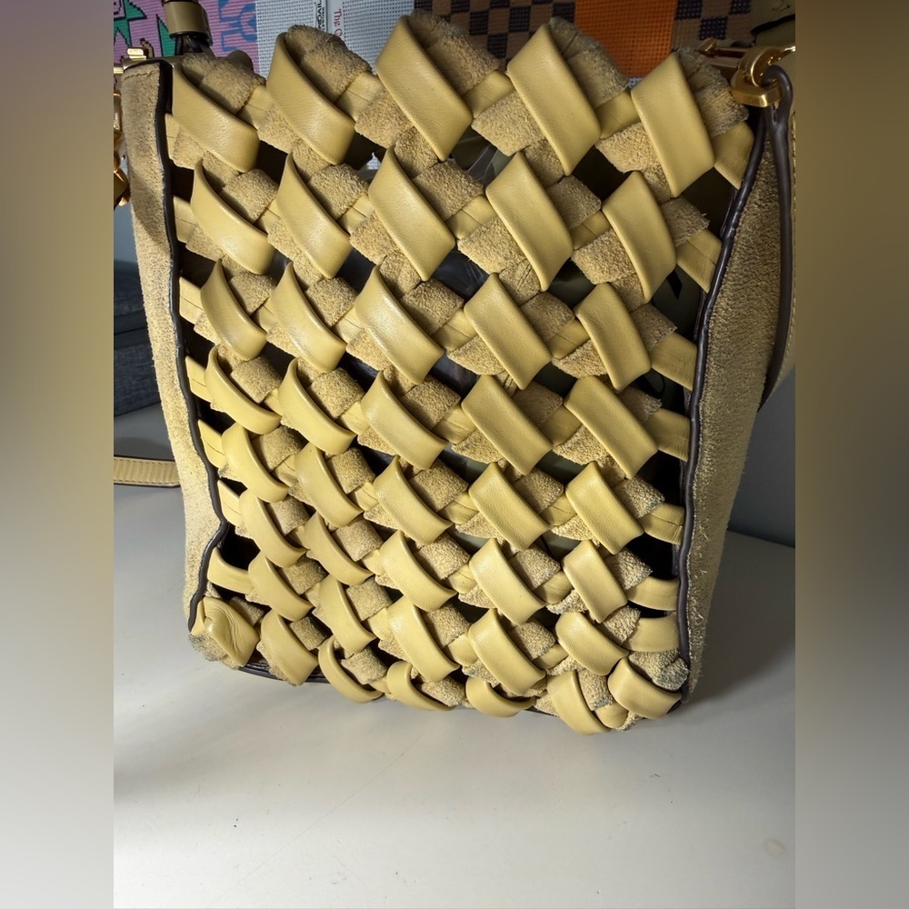 Tory Burch McGraw Woven Embossed Small Bucket Bag - Picture 3 of 5